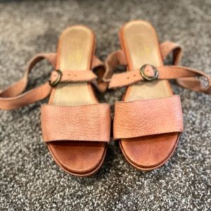 Seychelles Monogram Tan Leather Sandals